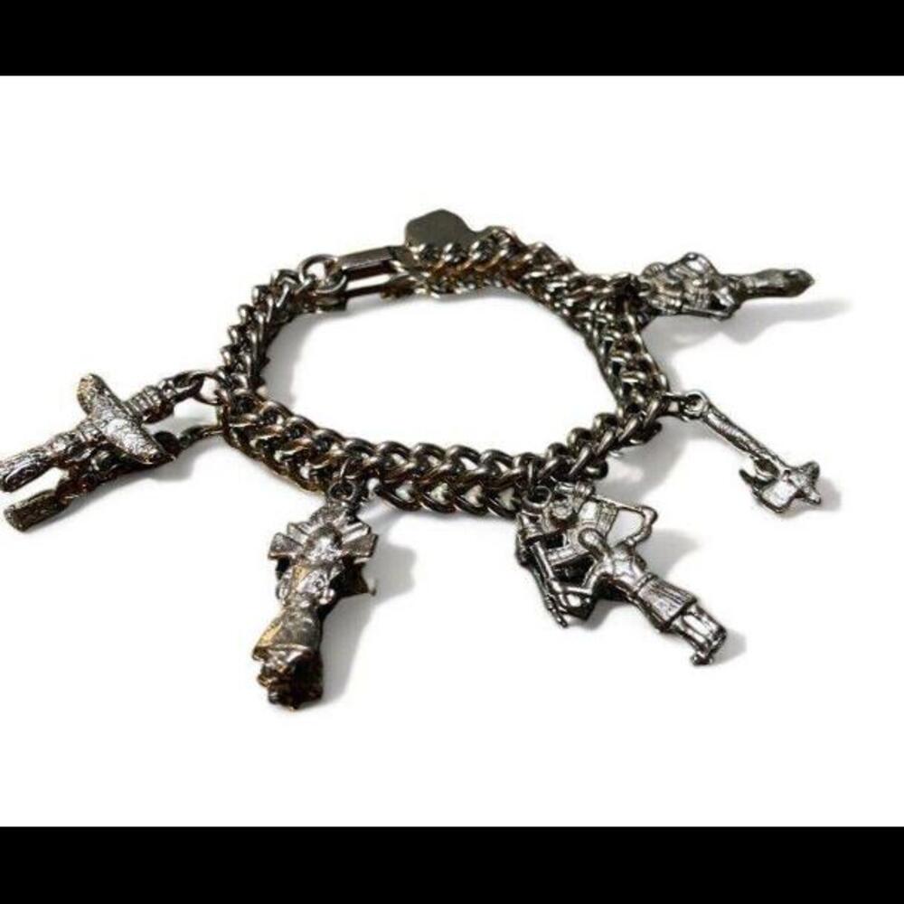 Vintage Silver Toned Souvenir Florida Native American Charm Bracelet Turquoise